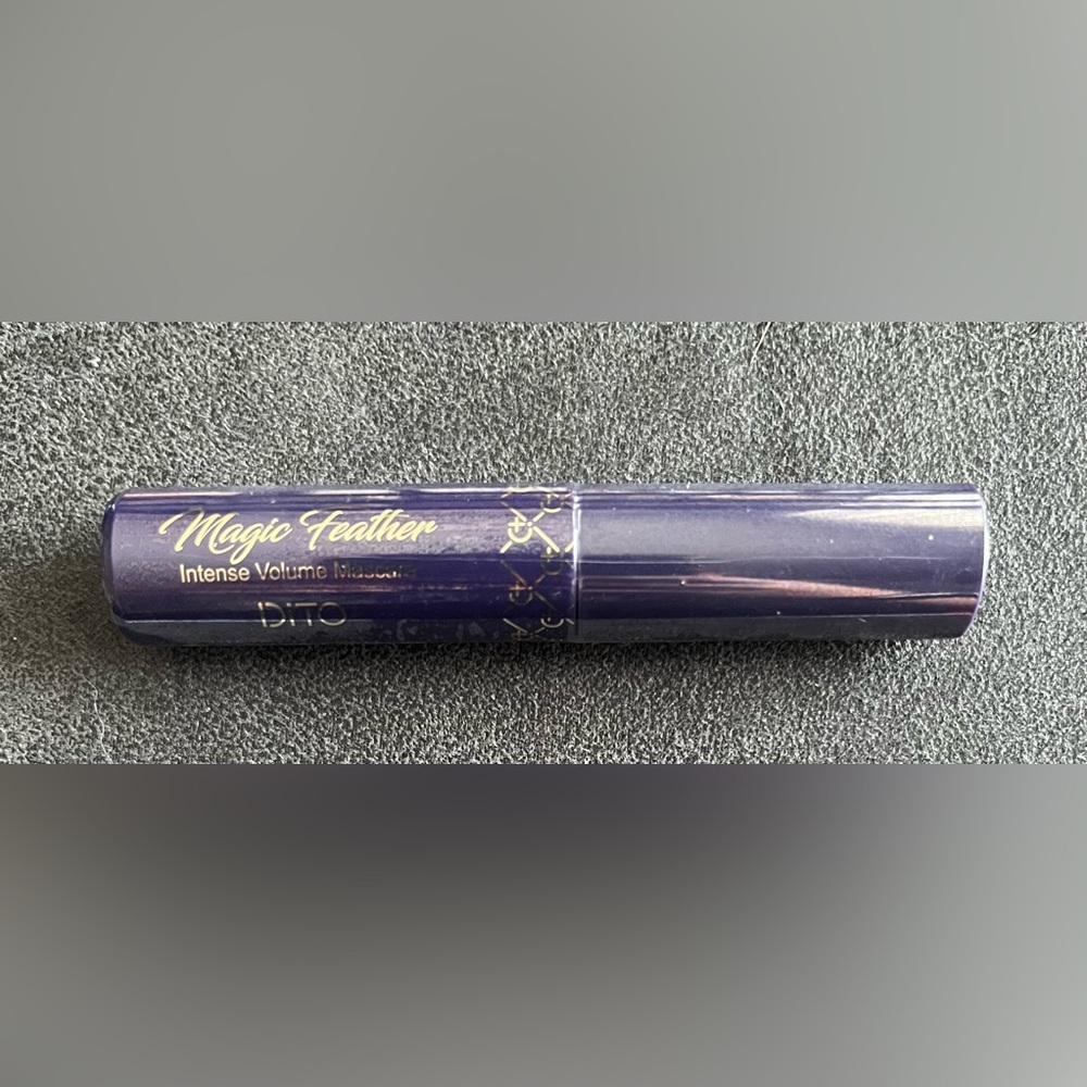 DITO MAGIC FEATHER INTENSE VOLUME MASCARA